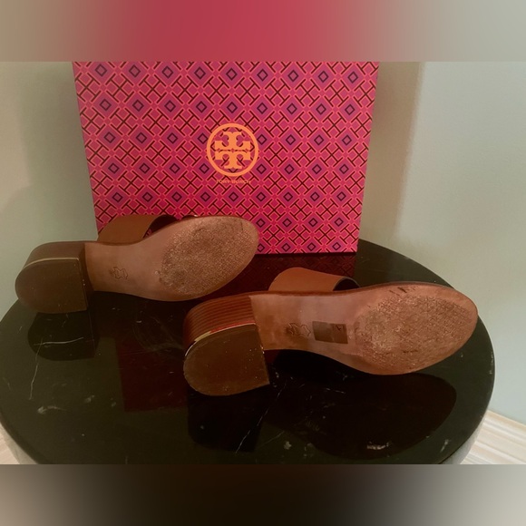 TORY BURCH Patos Disk 45 mm Leather Sandal - Picture 7 of 12